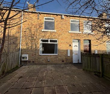 2 bed terraced house to rent in NE63 - Photo 2