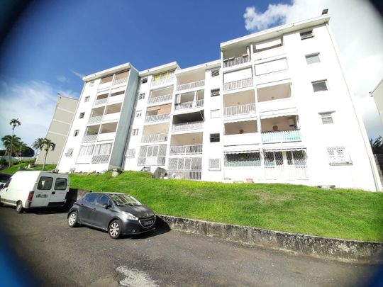 Location appartement 3 pièces, 65.61m², Fort-de-France - Photo 1