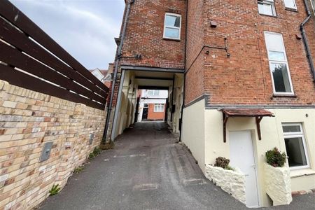 1 bedroom flat to rent - Photo 5