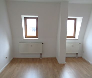 IDEAL - ***Dachgeschosswohnung mit Außenstellplatz*** - Foto 4