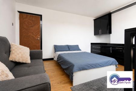 3 Bedroom Flat To Rent - Photo 3