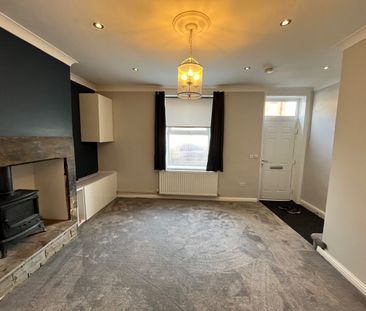 2 Bed Terraced House, South View, LS27 - Photo 3