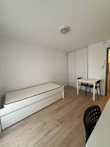 Location Appartement 1 pièce 18m² - Photo 2