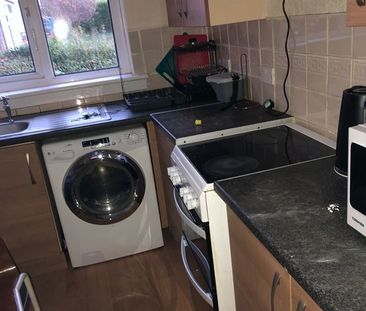 1 Bed Flat, Alan Breck Gardens, EH4 - Photo 6