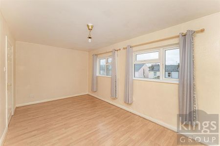 3 bedroom maisonette to rent - Photo 3