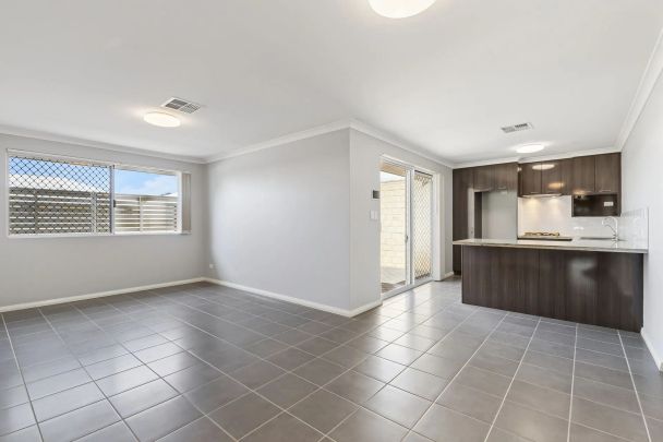 Stylish, Low-Maintenance Living in a Prime Bassendean Location - Photo 1