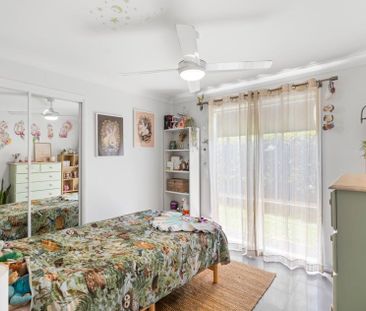 Modern 4-Bedroom Home on 1 Acre WITH POOL & SOLAR! - Photo 6