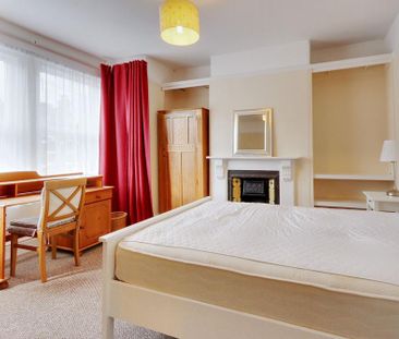 4 bedroom terraced house to rent - Photo 5