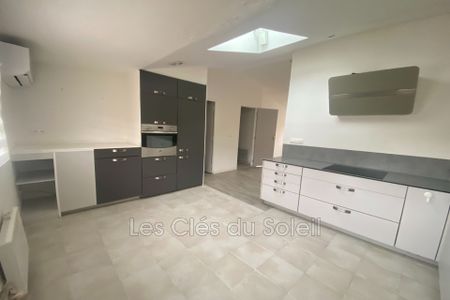 Location Appartement 3 pièces 56m² BRIGNOLES 83170 - Photo 2