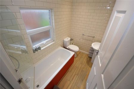 5 bedroom terraced house to rent - Photo 3