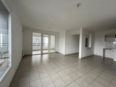 Location Appartement 3 pièces 65m² REZE 44400 - Photo 2