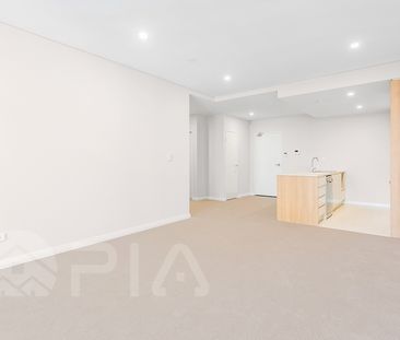 Luxury Apartment For Lease***Level 12 with Study*** - Photo 3