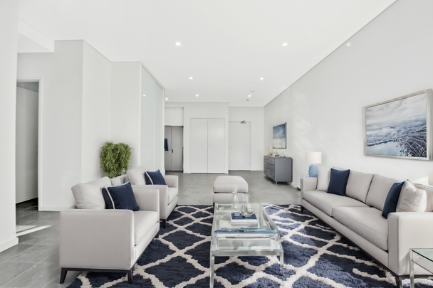 Luxurious Living in a Boutique Complex - Photo 1