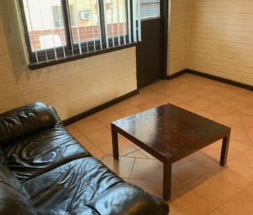 City apartment right on the foreshore - Photo 3