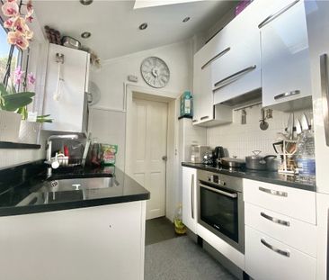 Hounslow Road, Hanworth, Middlesex, TW13 6QH - Photo 6