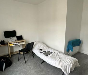 Harrow Street - Photo 2