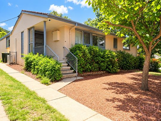 15a Hayley Street, Ainslie - Photo 1
