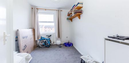 Fantastic two bed located within mins to Camden & Kings Cross - Photo 5