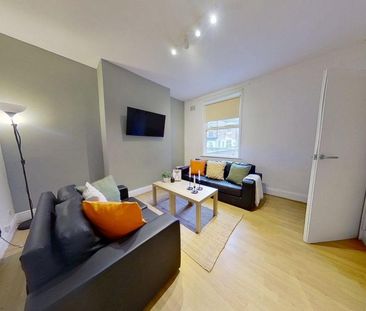 4 bedroom terraced house to rent - Photo 1