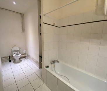 Location Appartement 2 pièces 40m² BORDEAUX 33000 - Photo 4
