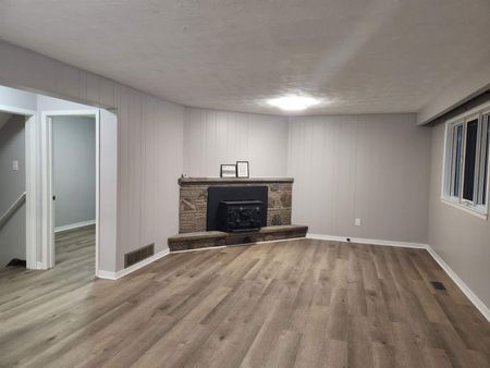For Lease - 2143 Linby Street Unit# 2, Mississauga, Ontario - Photo 2