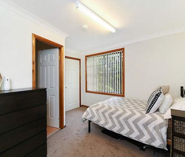 Convenient One Bedroom Unit with Secure Parking - Photo 3