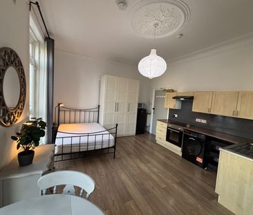 Studio Flat, Shepherds Bush Road, W6 - Photo 3