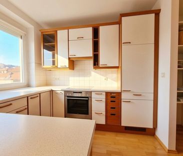 86,59 m² Wohnfläche + 11,08 m² Balkon | Lift | Tiefgarage | Zentrum - Foto 3