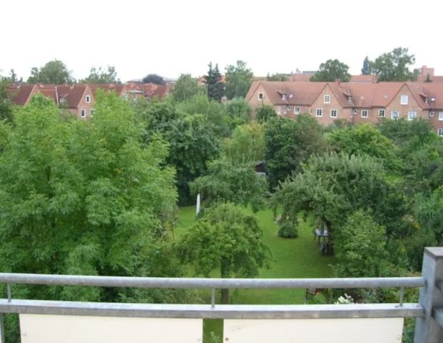 Attraktive 2 Zimmer-Wohnung mit Balkon in der Weststadt zu mieten! - Foto 1