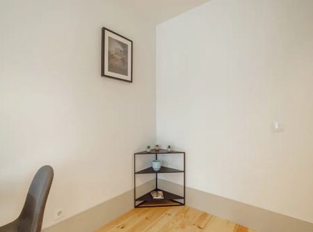 Rua de Antero de Quental, Porto, Braga 4050-052 - Photo 4