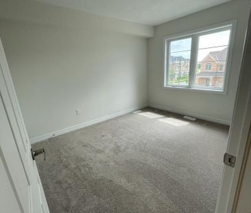 For Lease - 48 Bayardo Drive, Oshawa, Ontario - Photo 6