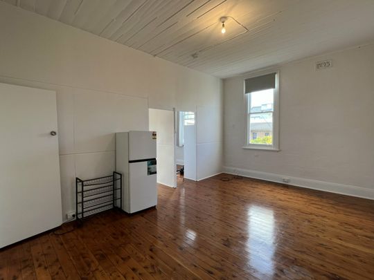 2 Bedroom Flat - Photo 1