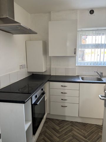 Studio Flat, Picton Road, L15 - Photo 2