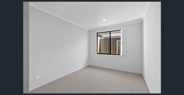 Spacious 5-Bedroom Family Home in a Peaceful Dudley Park Location - Photo 1