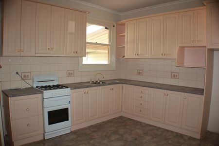 59 Jenkins Avenue, Whyalla Norrie - Photo 5