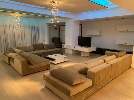 Inchiriere apartament 4 camere Persepolis - Herastrau, loc de parcare - Fotografie 2