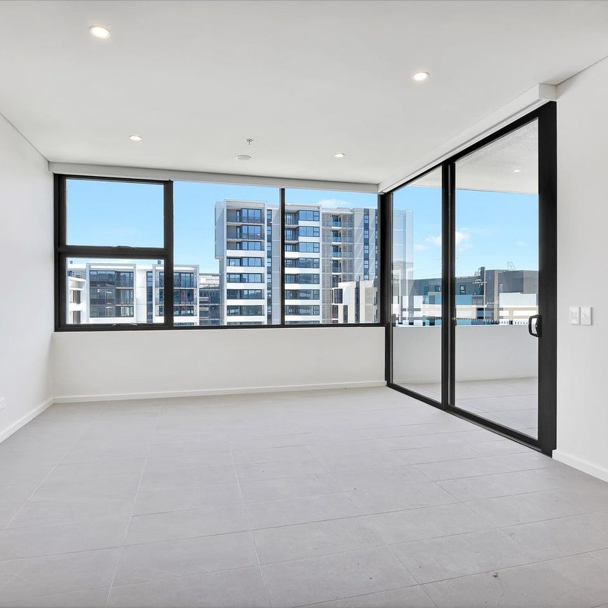 Brand New | Open plan living | Access Amazing Amenities | Level 7 - Photo 1
