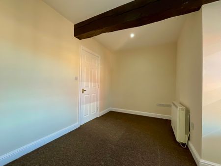 2 bedroom Mid Terraced House to let - Photo 5