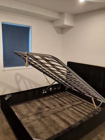 City fringe, 3 bedrooms 2 baths Fully furnished - Photo 5