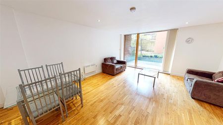 2 bedroom apartment to rent - Photo 4