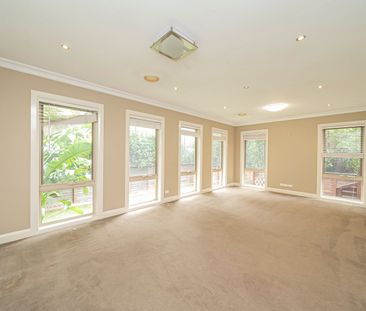 Contemporary Family Home in the Heart of Berwick - Available now - Photo 1