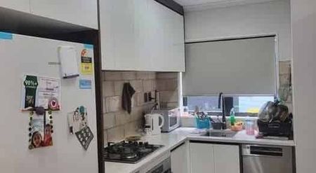 3 Bedroom + 2 Bathrooms Townhouse - Photo 5