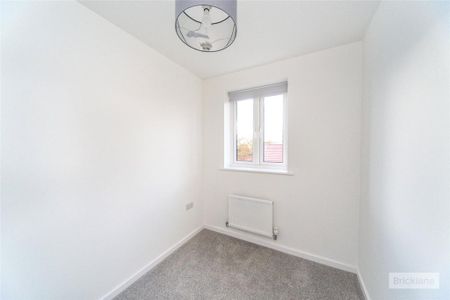 3 bedroom semi-detached house to rent - Photo 2