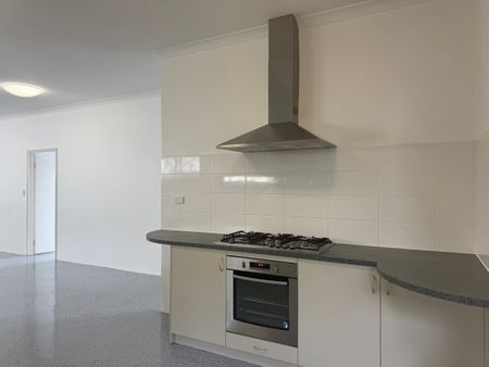 South Perth - Photo 2