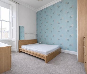 4 bedroom flat to rent - Photo 5