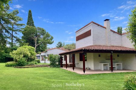 Alquiler de casa o chalet independiente en Calle de Guecho - Foto 5