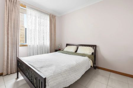 2 Bedroom Fully Furnished Unit - Photo 5