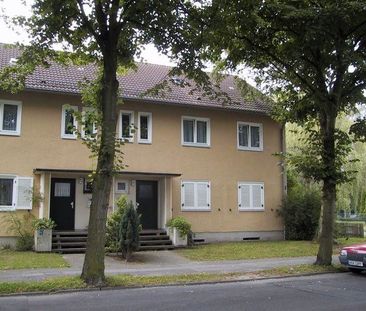 Terrassenwohnung mit Reihenhauscharakter wartet auf ruhige Bewohner - Photo 4