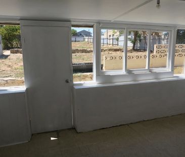 Solid Three Bedroom Family Home - Photo 5