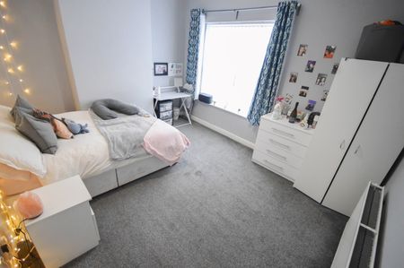 3 Bed Terraced House, Langton Street, M6 - Photo 5